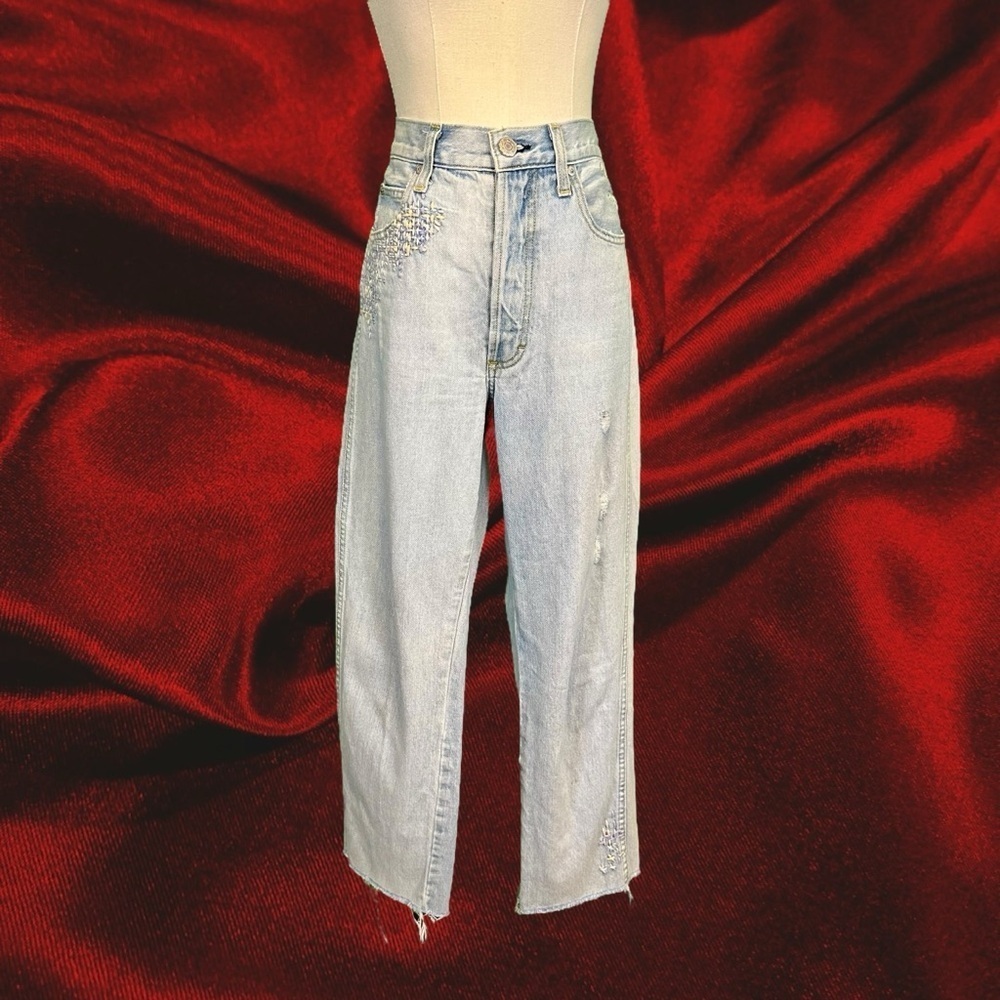 AMO ‘Loverboy’ High-Rise Straight Leg Jeans in “Cloudy” w/ Whipstitch Details 28